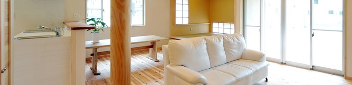 ウッディなリビングダイニング横位置−２